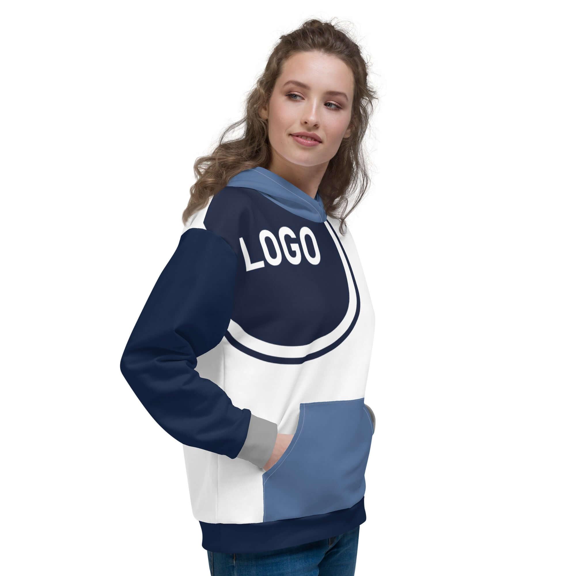 TOV Hoodie Unisex - Komplett bedrucken und individualisieren - Model - Time Of Vibes