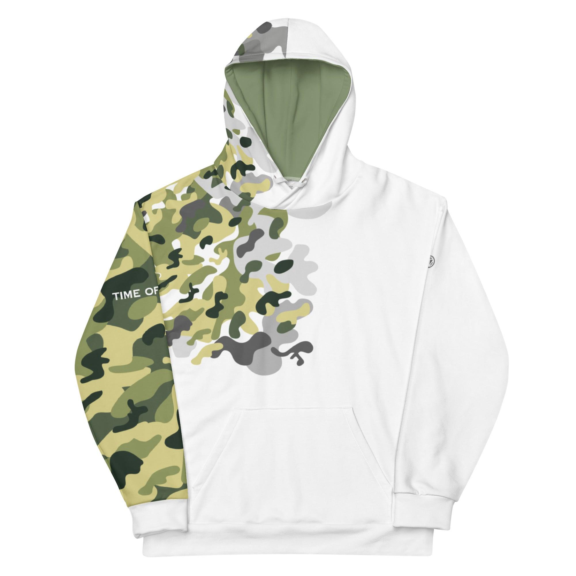 Weiß-grüner Camouflage Hoodie mit Kapuze und TIME OF Schriftzug am linken Ärmel