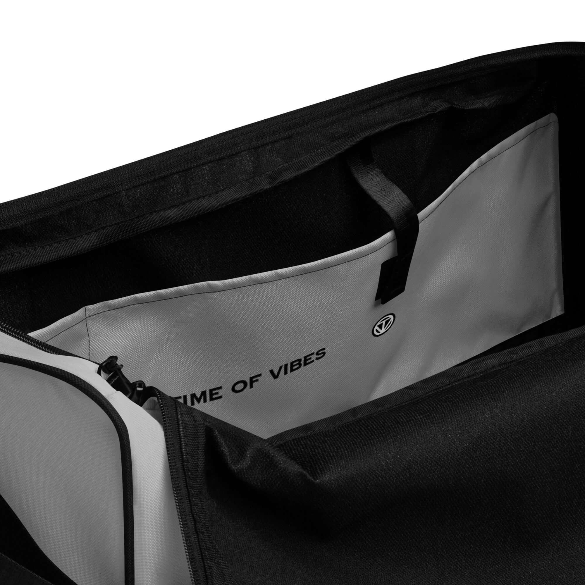 VIBES Reisetasche (Silber) - Time Of Vibes