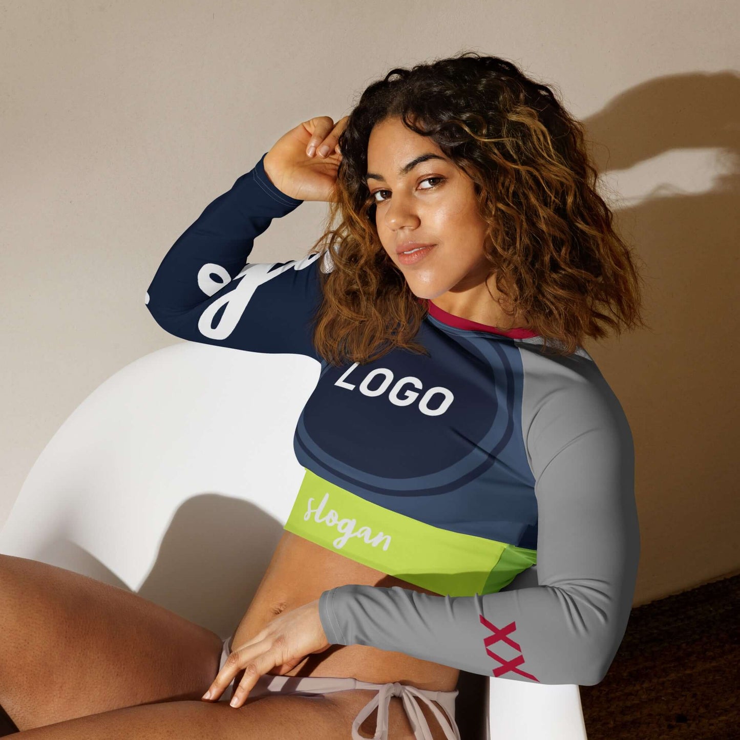 TIME OF VIBES - Recycled long-sleeve crop top CORPORATE - €69.00