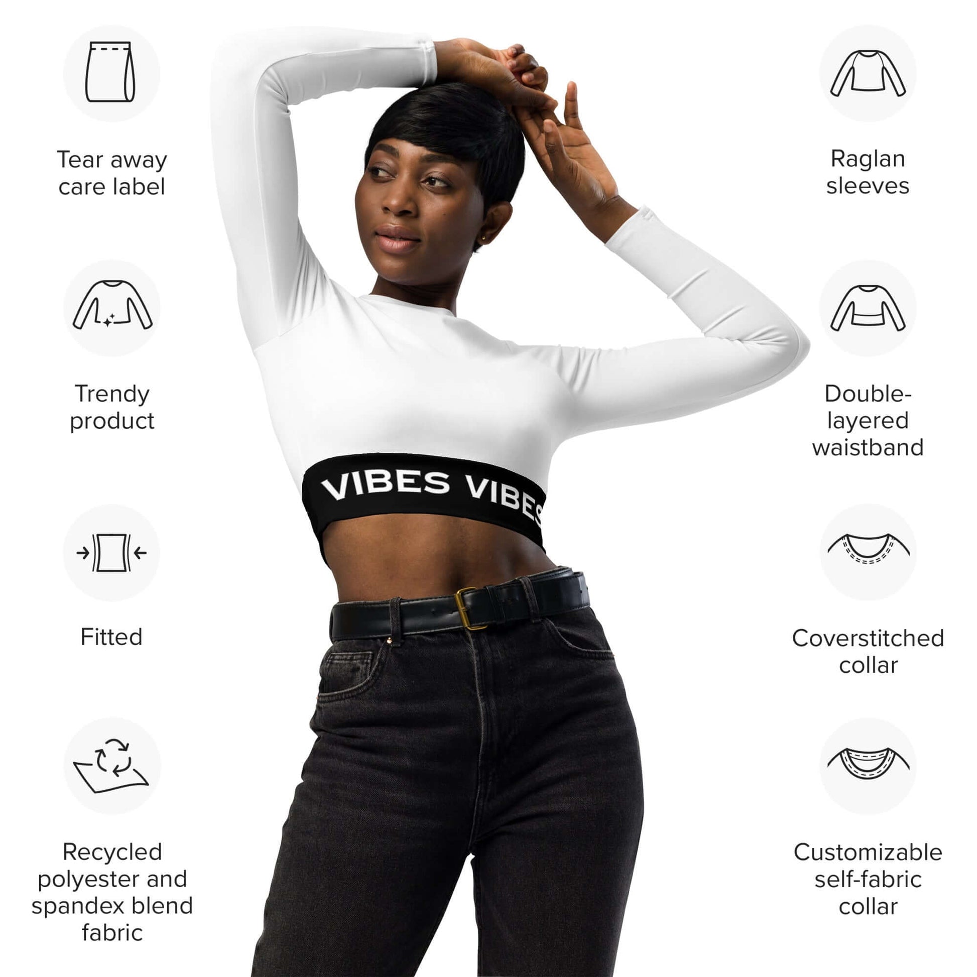 TIME OF VIBES - Recycled long-sleeve crop top VIBES (White/Black) - €54.00