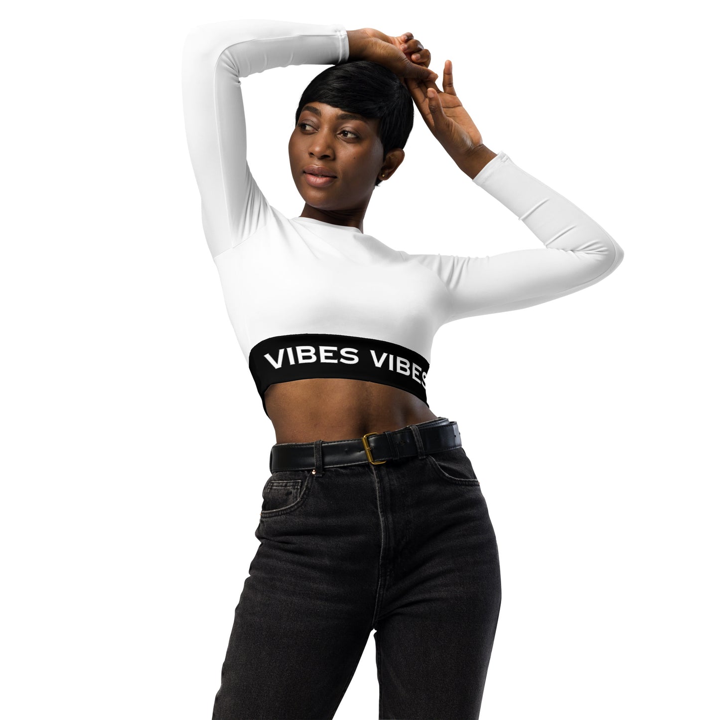 TIME OF VIBES - Recycled long-sleeve crop top VIBES (White/Black) - €54.00