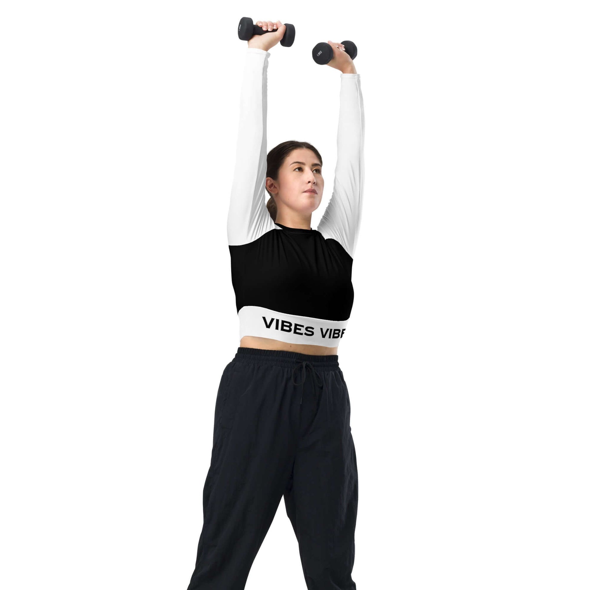 TIME OF VIBES - Recycled long-sleeve crop top VIBES (Black/White) - €54.00