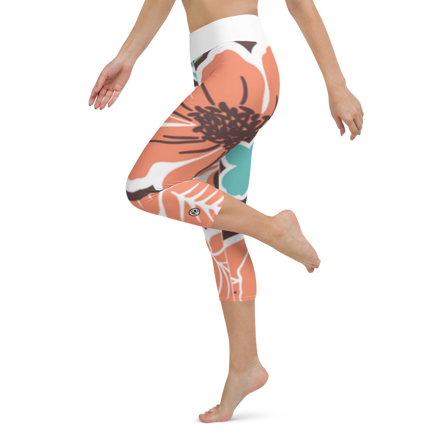 TIME OF VIBES - Yoga Capri Leggings FLOWER ONE - €49.00